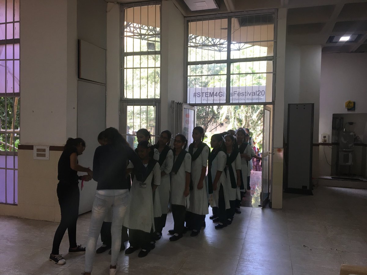 emm_isaac's tweet image. They have arrived!  The first batch of #STEM #g4g girls from Mumbai c/o @covestro at Nehru Science Centre have arrived for the final leg in Mumbai!  I can’t wait to be inspired by them!  Cheers to #STEM!
