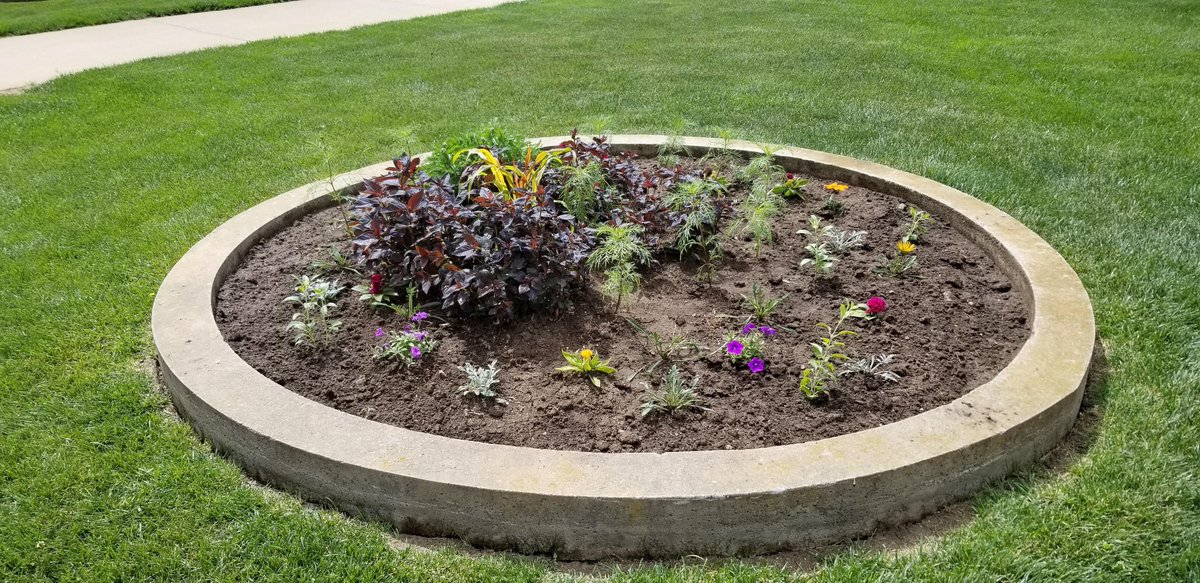 NECorrections's tweet image. As springtime arrived, men at the Tecumseh State Correctional Institution helped spruce up the grounds with some fresh plants and flowers. #SpringFlowers #BeautificationProjects