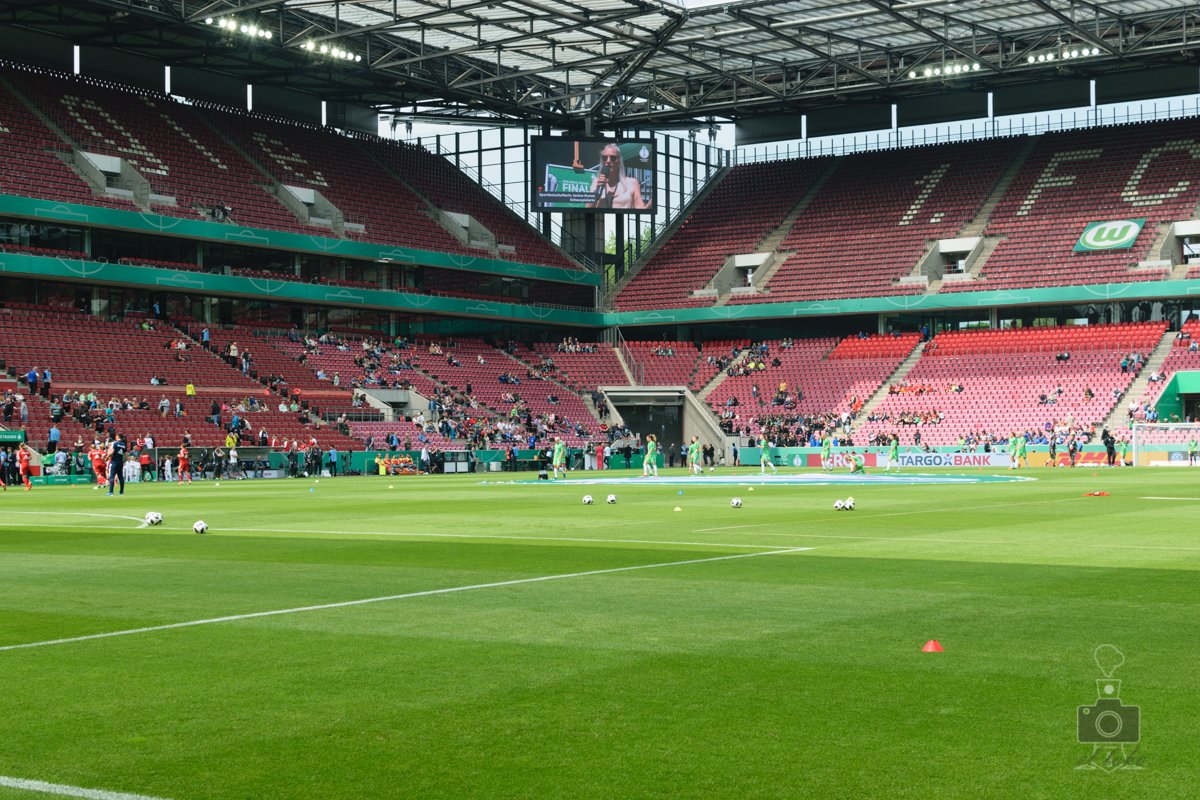 LottesErbinnen's tweet photo. Out now: "Re-start the fire ....with Maskenball"

Alles zum Re-Start der Frauenbundesliga. Plus, DFB-Pokal und es weiter geht in der 2. Liga und den Regionalligen, nach dem Saisonabbruch.

https://t.co/fcbvFziBsA

------------
#Dieliga #DFBPokalFrauen #podcast 

/s https://t.co/SwV5eCc4Fa