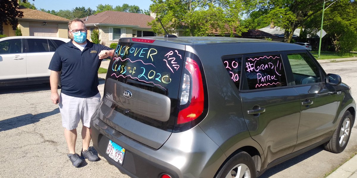 RickoverNavalHS's tweet photo. Rickover Naval Academy Graduation Patrol is heading out! #ClassOf2020 #RickoverStrong @ChiPubSchools @janicejackson #gradpatrol #SeaDragonsrock #chicago #CelebtateOurStudents https://t.co/g09CHV8L7n