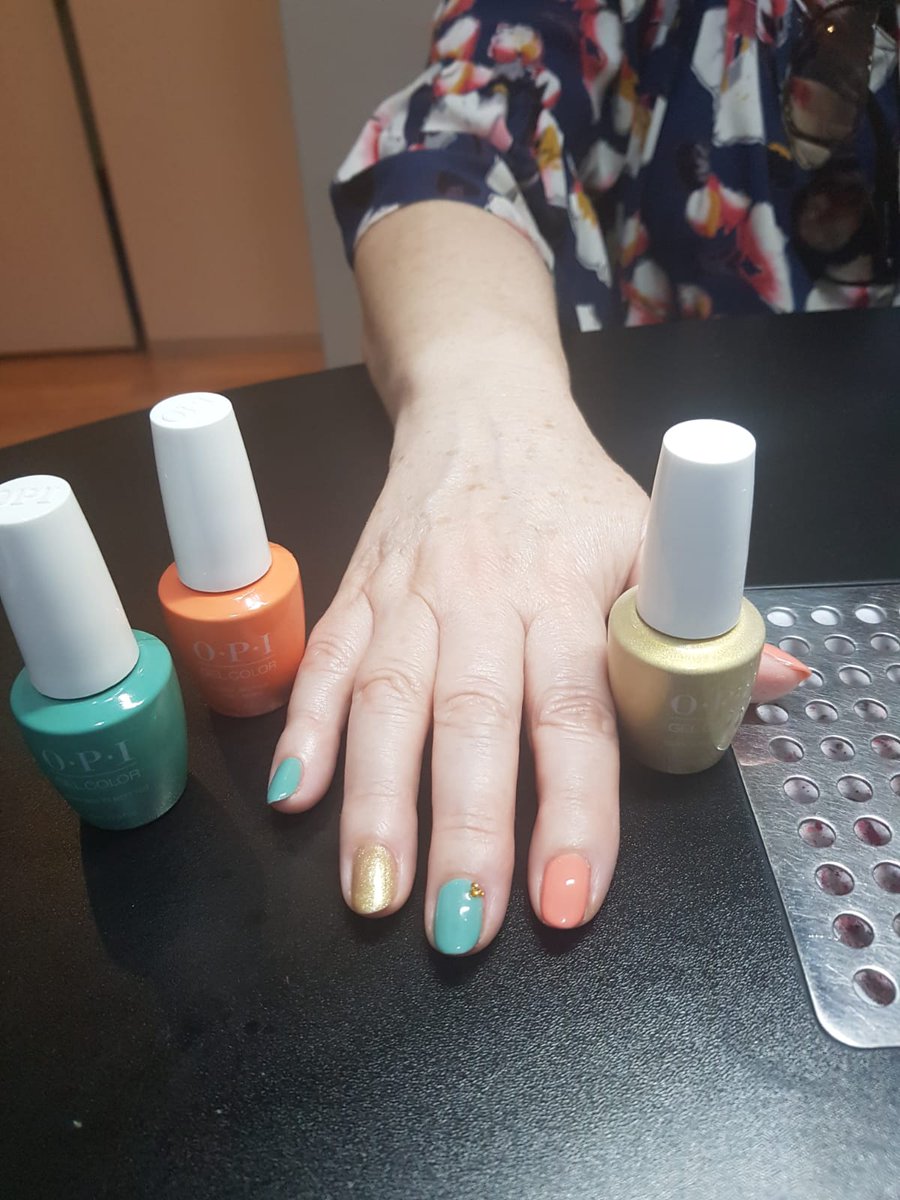 arcopeluqueria's tweet image. Ya la tenemos aquí… ¡BIENVENIDA #OPIMexicoCity! 👋🏻🇲🇽 Esta nueva colección inspirada en la ciudad de México nos ha llegado para alegrar nuestras manicuras!!! 

#coloristheanswer