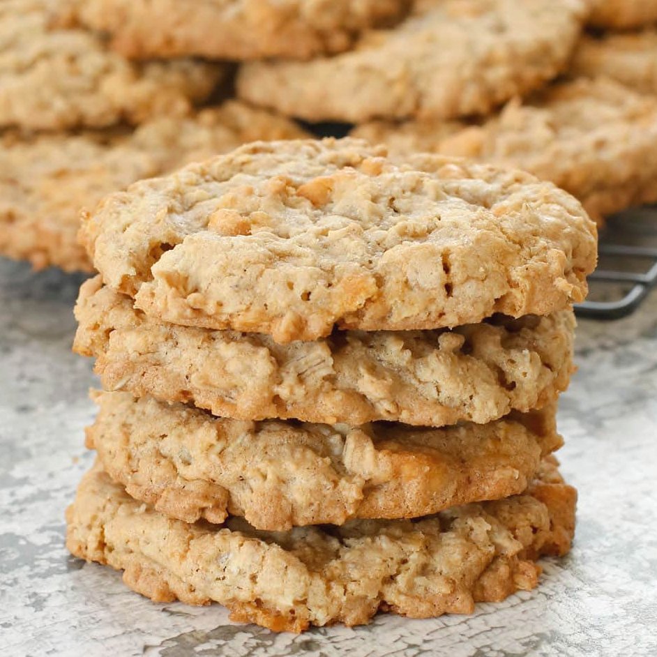 BarefeetKitchen's tweet photo. These Oatmeal Butterscotch Cookies are SOFT and CHEWY and completely FABULOUS!  @Quaker #SeriouslyGoodCookies #OatmealRocks #CookiesForLife #EasyRecipes 
https://t.co/37EQFE8GvY https://t.co/0hqS5GAErx