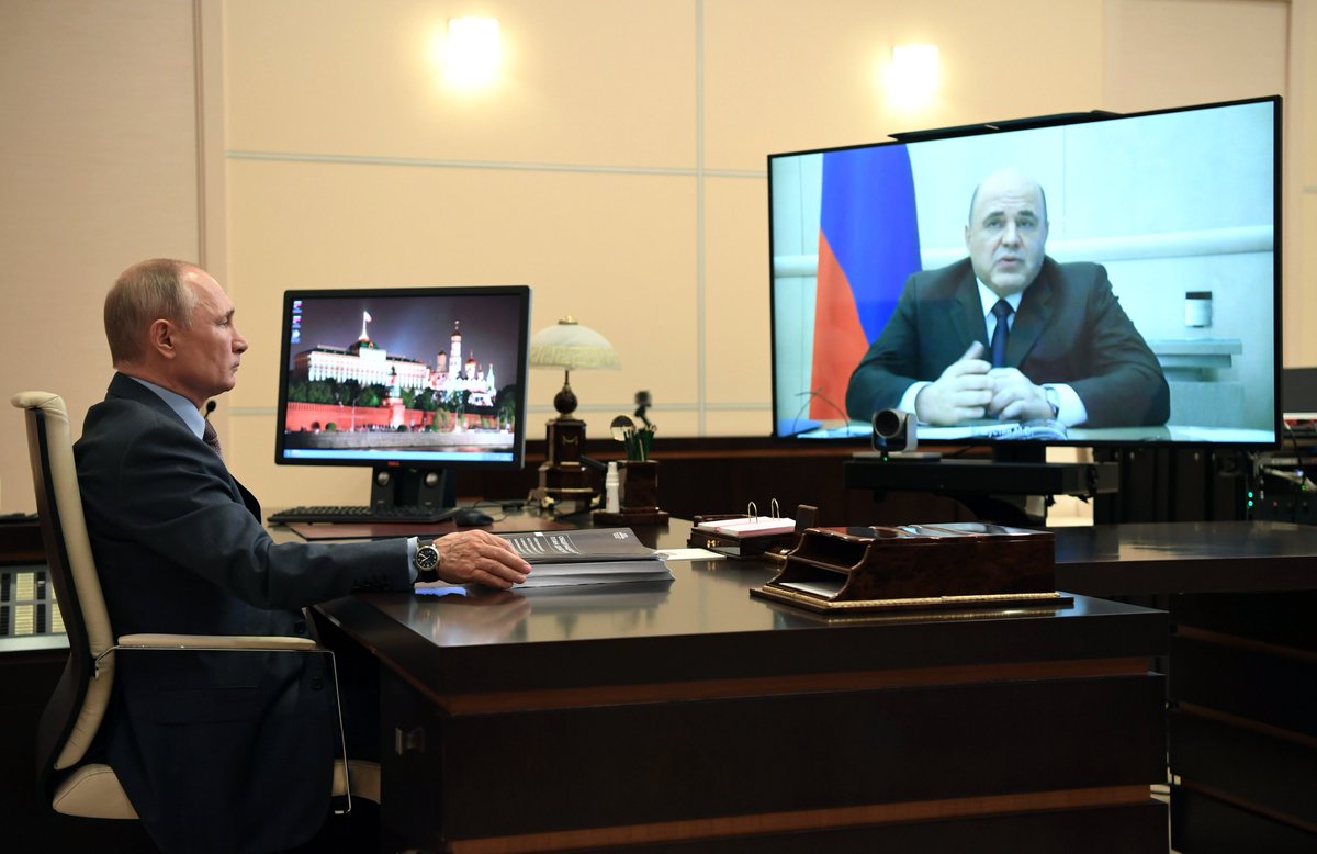 KremlinRussia_E's tweet photo. The President met with the Prime Minister. Mikhail Mishustin reported on the main points of the national economic recovery action plan https://t.co/zuCwqdN317 https://t.co/xhs974td2A