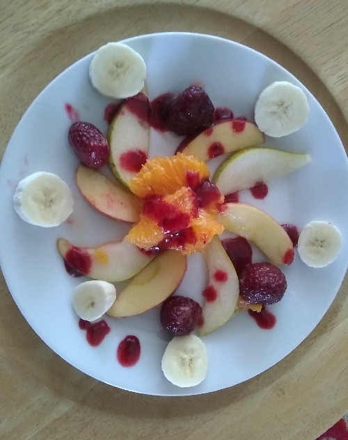 StJamesFood's tweet photo. The application of a quality finish to a food product can make such a difference! Excellent presentation from Lizzie and Georgia #caramelisation #fruitcoulis #excellence #WeAreStJames https://t.co/PyiABPnzvk