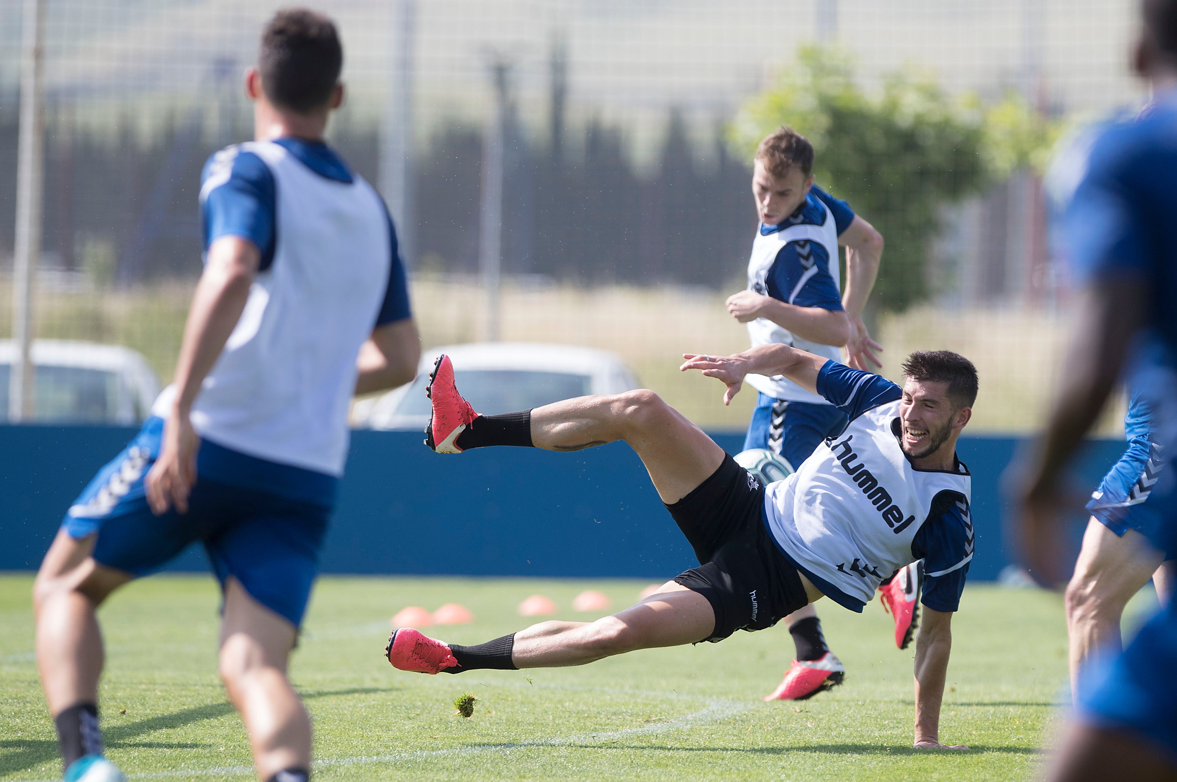 Los jugadores de Osasuna, en la sesión de este martes (Foto: CAO).