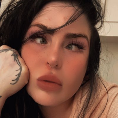 #NewProfilePic https://t.co/zZnZgYBS0x<a href="/tag/newprofilepic"class="tags">#NewProfilePic</a>