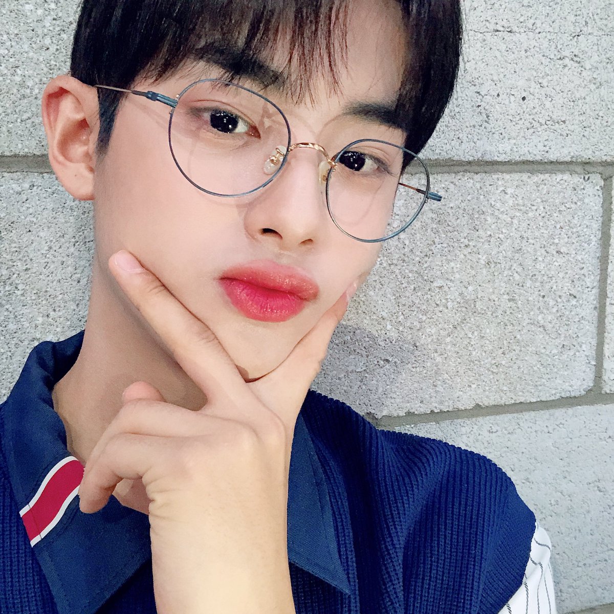 minkyu_0312's tweet photo. [💌PHOTO]
오늘도 역대급❗️
밍규 미모가 다했다😭

#김민규 #민규 #KIMMINKYU
#더쇼 #THESHOW #밍쇼 https://t.co/M1b1cZF4l1