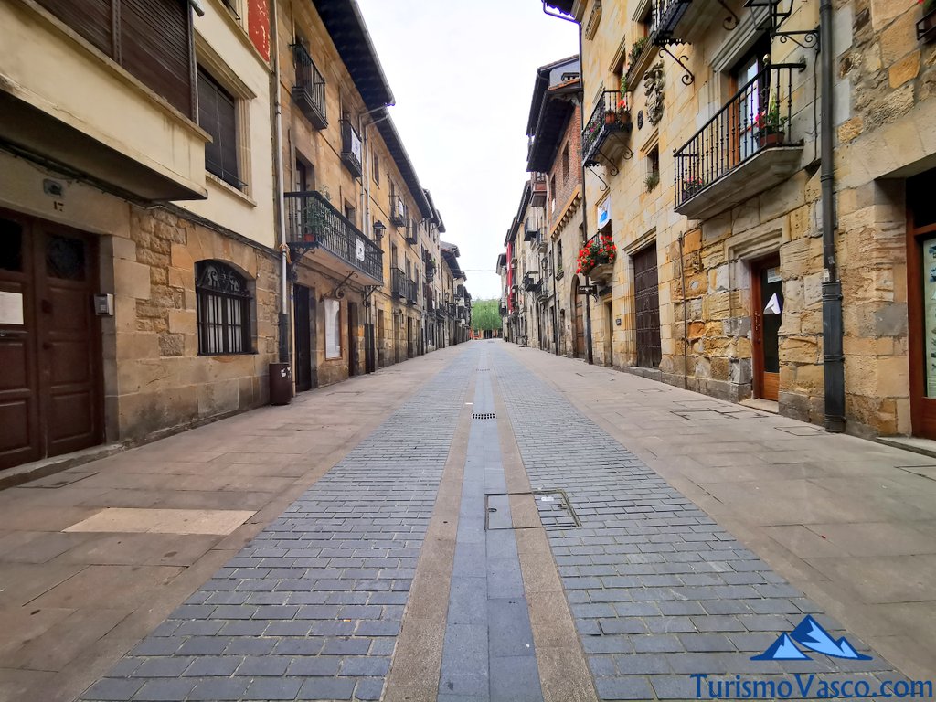 t_hunder_xazues's tweet photo. Elorrio es uno de esos pueblos que enamora a simple vista 😍 https://t.co/PF4hekCId3