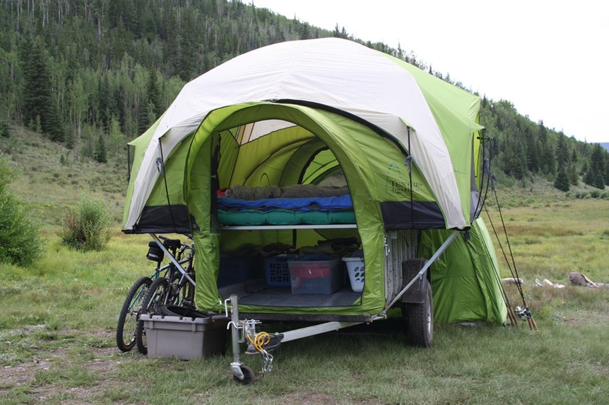 The LittleGiant TreeHaus Camping Trailer is an ultra-light, all-in-one cargo, utility &amp; camping RV.  It has a tow rating of “1”: small cars can pull it on paved and unpaved roads. Snappy! ow.ly/yhj650zWcqq
#RVlife #Camping #LetsGoAero