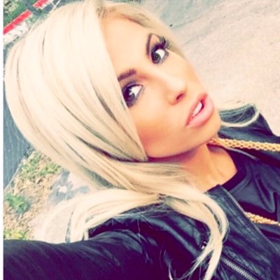 Bridget_Locke's tweet photo. #NewProfilePic https://t.co/qLJ9mTu5XV