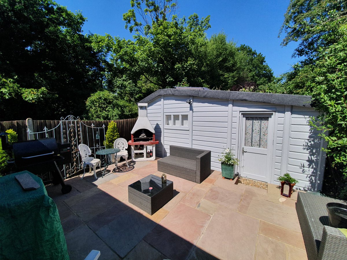 abilitex_ltd's tweet photo. Completed exterior garage #jobdone #Tuesday #painting #decoration #exterior @Sandtex_UK @Festool @MirkaUK #abilitex https://t.co/e11F0eSUQI