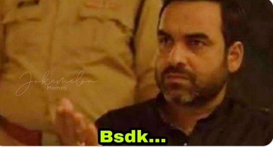 _mesuyash's tweet photo. Me to frnd : let's go to restaurant I'll pay the bill
 Me my frnd and his gf in restaurant
Waiter : sir bill 
Me : Bhai payment kregaa  
Frnd : https://t.co/W2EVoOuwUq