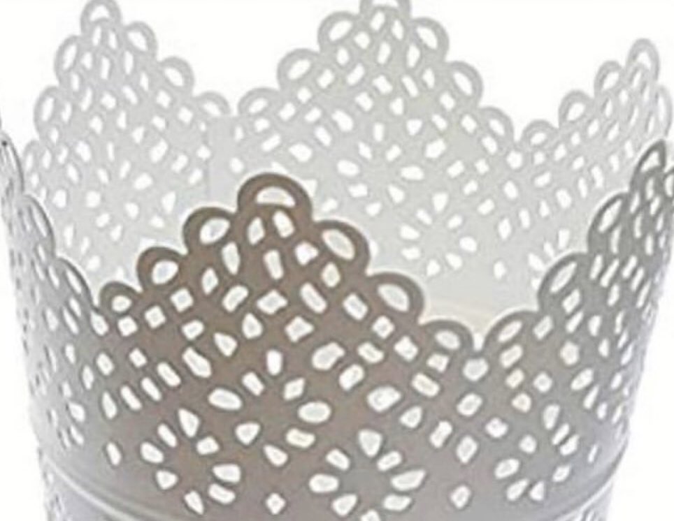 Jedes Mädchen hat das in ihrem Zimmer mit Pinseln