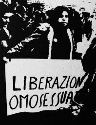 Nel FUORI! confluisci anche il FLO (Fronte di Liberazione Omosessuale) fondato nel 1971 da Mariasilvia Spolato. Laureata in matematica, Mariasilvia era apertamente lesbica e fu licenziata dal ministero dell'istruzione perché giudicata "indegna" di insegnare. E' morta nel 2018