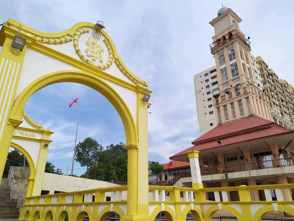 Menara Tinjau, Tambatan Diraja, Kota Bharu.

#VisitMalaysia2020
#VisitKelantan2020
#Kelantandihati
#FamilyFoodFestival
#kelantan

-Lutfi Mohamed-