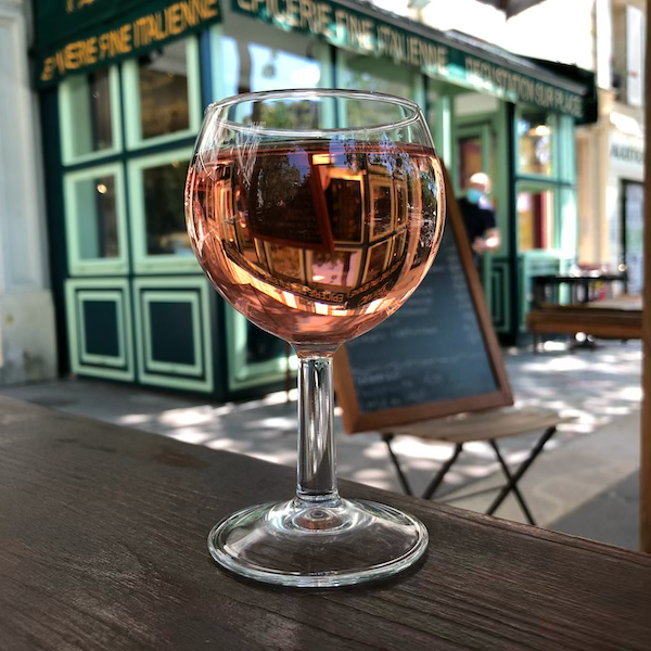 laurentalbaret's tweet photo. [#javaisSoif] 2 juin 2020 - Jour d'ouverture des terrasses à Paris • Rosé frais sicilien « Dell' Estate » 2019, chez mon ami Massimiliano, traiteur-restaurant «  Il Sannio » #Paris12 #IlSannio 🙂 #terrasses #restoensemble https://t.co/Y6hH0VvlM2