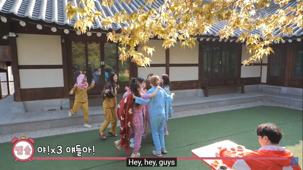 they were too adorable jumping like that, then there's mijoo and myungeun at the side 