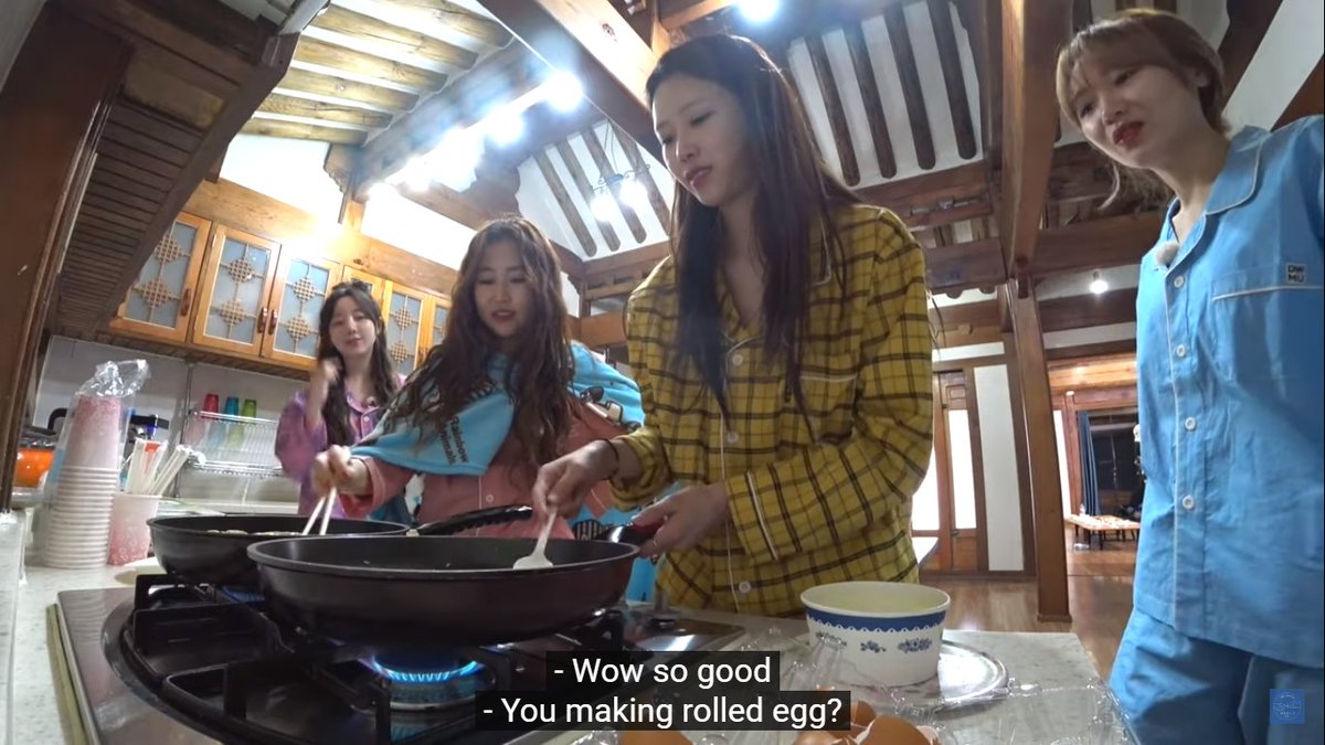 mijoo's reaction when they praised her rolled egg 