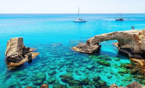 The Cyprus government will cover the costs of medication, accommodation and food of anyone who contracts COVID-19 while visiting. The island country will reopen its borders to tourists on 9 June.  bit.ly/2XnMsDu