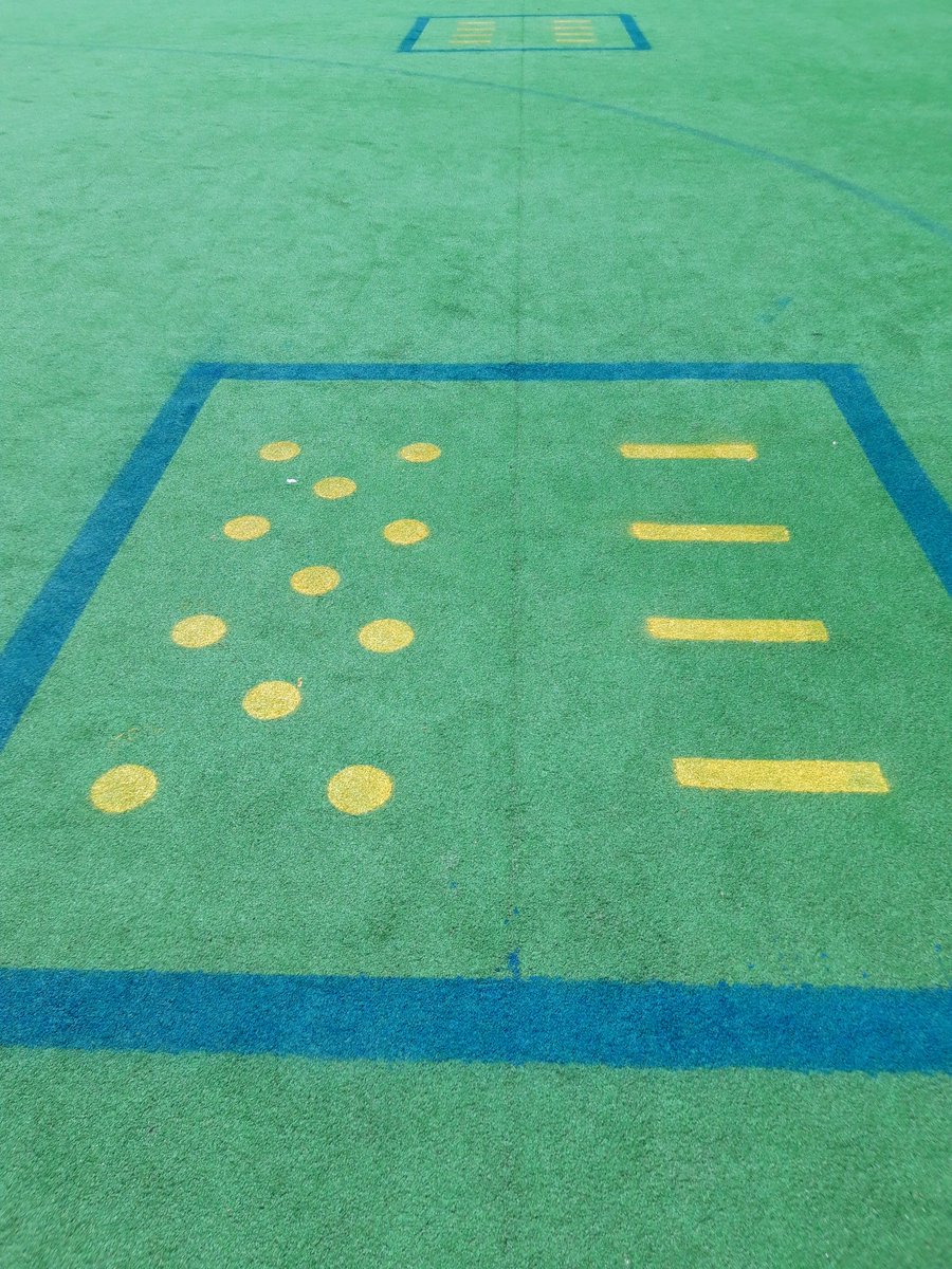 #SocialDistanacing #hockeyskillszones <a href="/TimperleySports/">TimperleySportsClub</a> ...Stage 2... <a href="/j_entwisle/">Jack Entwisle</a> @Ben_Entwisle cracking the job!
<a href="/EnglandHockey/">England Hockey</a> <a href="/TheHockeyPaper/">The Hockey Paper</a>