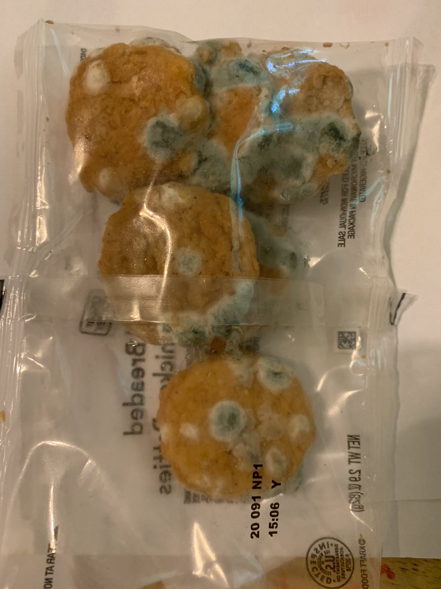 alrisher's tweet photo. @RealLunchables um... https://t.co/8gYxe7QeAL