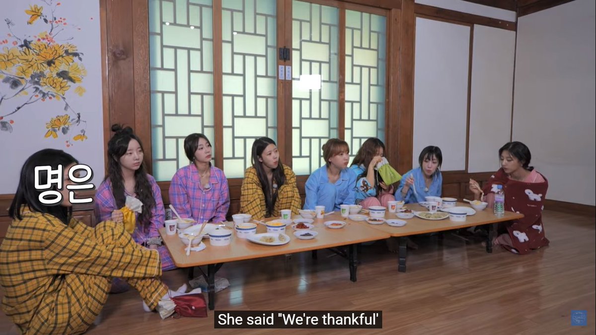 yein's reaction upon hearing about the member *which is her* who will receive surprise coins for saying "we're thankful" to the staffㅡso innocently cute