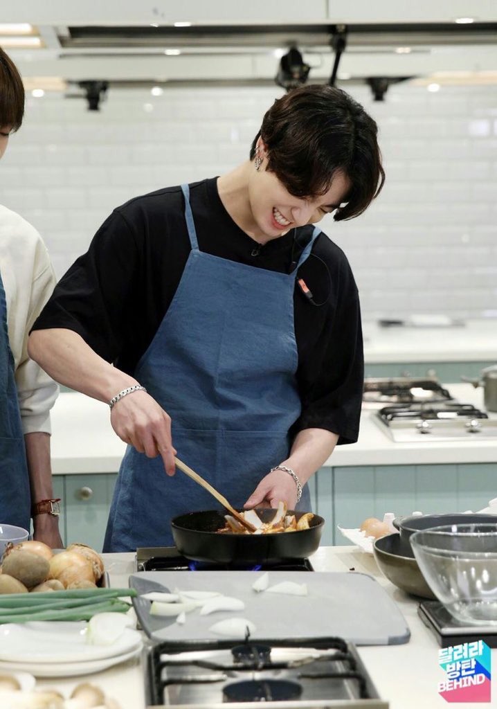 filesjk's tweet image. ᶜʰᵉᶠ ᵍᵒᵒᵍᶦᵉ                        chef JK