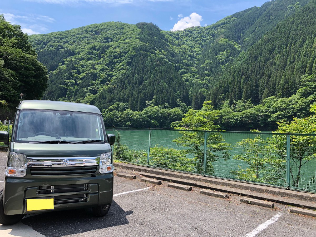 エブリ ちょいと近くまでぶらり旅 エブリィ Da17 車中泊 リフトアップしたい ラッピングシート Diy キャンピングカー キャンプ
