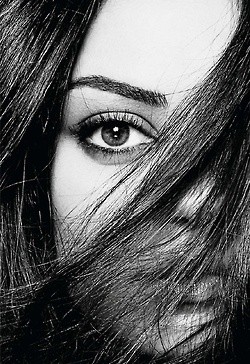 EvilQueen_Nada's tweet photo. ✴Generalities:

•Full Name:
 Princess Nada Yasmeen Zakiyaa Rashad
•Used Name: Nada
•Who is She: @Prince__Assad 's First Wife
•Age: 35
•Birthday: 27 September (Libra)
•Eyes: Golden Amber
•Hair: Dark Brown
•Height: 163cm
•Penned by: #MedleyOfMuses

[RP account. No Aff.] https://t.co/686my8Y0J9