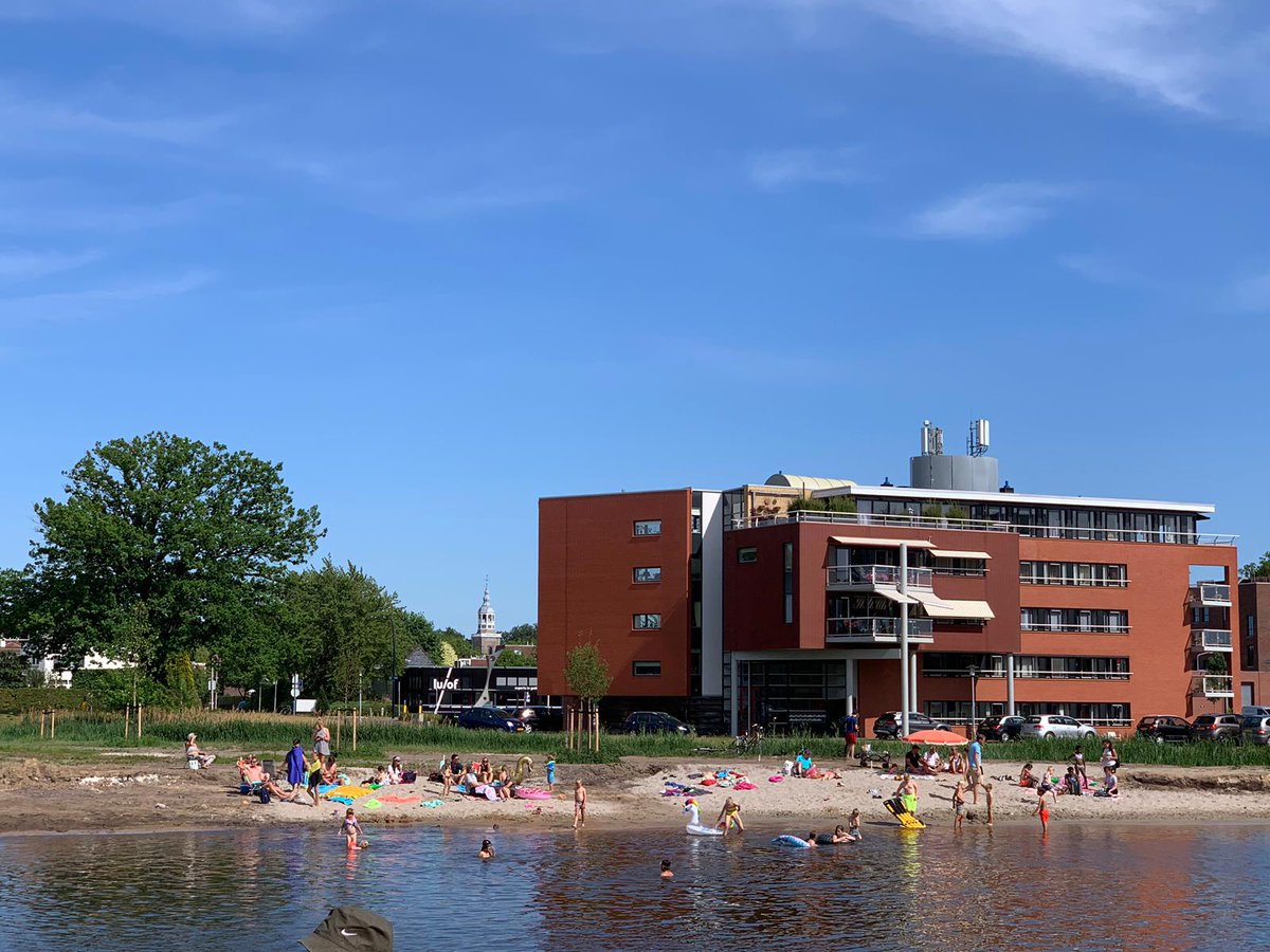 erwintijhof's tweet photo. Super mooi hoe een Gebiedsontwikkeling echt tot leven komt! #Almelo aan Zee. #stadsstrand. https://t.co/mtLTYSaIrl