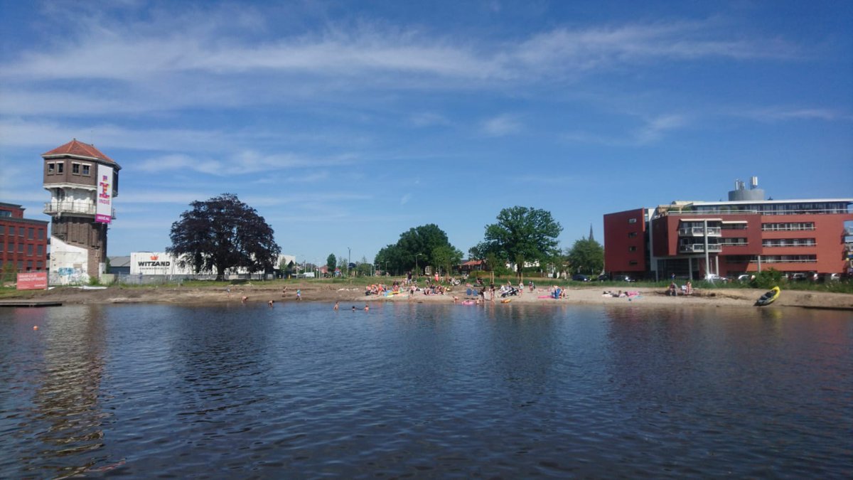erwintijhof's tweet photo. Super mooi hoe een Gebiedsontwikkeling echt tot leven komt! #Almelo aan Zee. #stadsstrand. https://t.co/mtLTYSaIrl