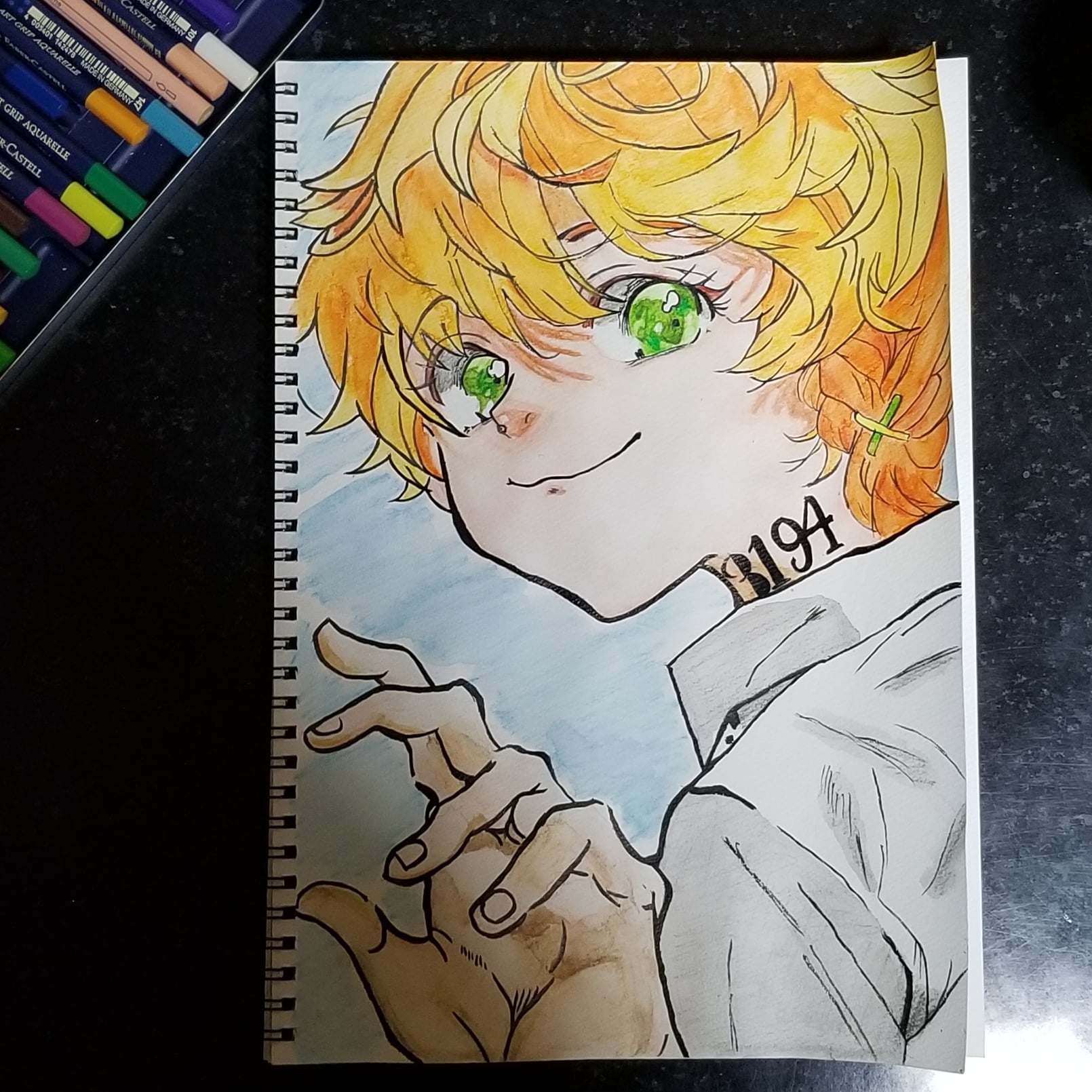 ゆぅ W 初めてこのキャラ描いたー 約束のネバーランド イラスト 水彩色鉛筆 エマ T Co Xygvc3zdeh Twitter