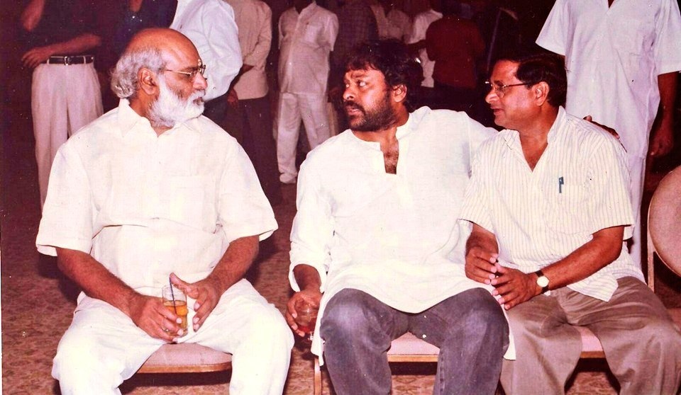 Megastar Chiranjeevi on Twitter: "Rare pic of @Ragavendraraoba  @KChiruTweets #MSNarayana https://t.co/tWonLqlQwx" / Twitter