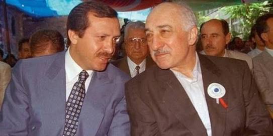 bumertcankim's tweet photo. @eminozgn @RobertDeNiroUS Seni de seni seveni de sevmiyoruz! https://t.co/0ADuiQgLF8