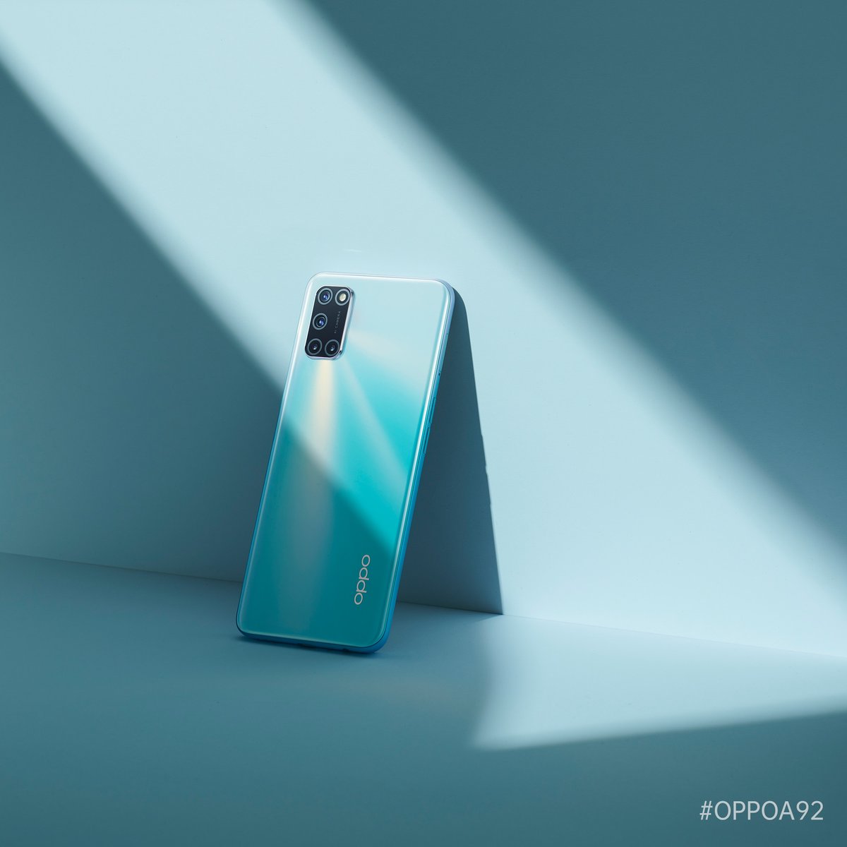 OPPOKenya's tweet photo. The shining stars will always be around, whether it's in the quiet Polar night, shining Milky Way or the dancing Aurora. Inspired by the polar region #OPPOA92 3 shades were birthed! Which is your fave?
Aurora Purple 🟣 Shining White ⚪️ Twilight Black ⚫️
🔗 https://t.co/13ccbEpOwb https://t.co/meA81C8JWg