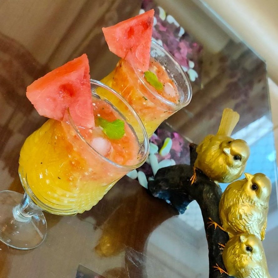 StreetsThatTalk's tweet photo. Bel and watermelon drink... beautiful and nutritious. Arw you experimenting food these days?
.
.
#belsharbat #beljuice #watermelonjuice #watermelonslice #watermelon๐ #fruitporn #fruitjuice #juice #fruitsalad https://t.co/to5LomjXl2