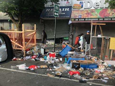 BronxFreePress's tweet photo. The Bronx is waking up and coming to grips with the destruction that was wrought last night.
https://t.co/ZvagilzZEG
#BurnsideAve #Burnside #TheBronx https://t.co/4Fm9o1FeBB