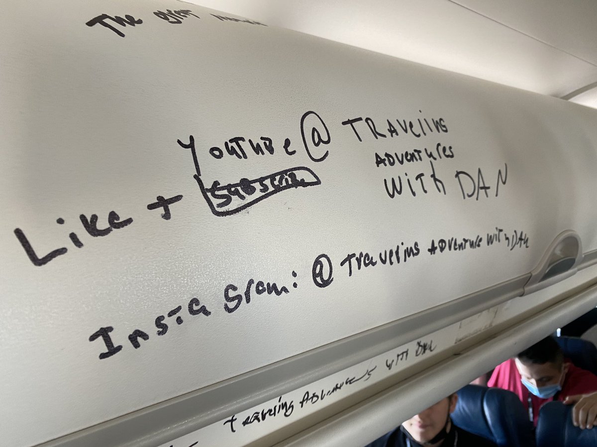 airchive's tweet image. Autographing the windows, bulkhead, windows, side panels, oh my! A social distancing nightmare but what ya gonna do? 
@Delta #MD88