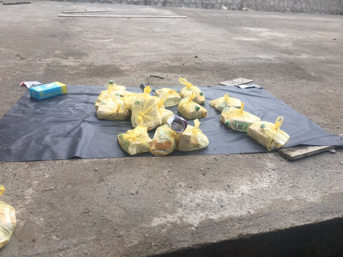 SmartUpAddis123's tweet image. Day 2        Making the youth to participate in community outreach is one of the objective SmartUp Addis youth center , 
so that the youth  took part in volunteer activities at addis ketma worda 2 and 3 has donated Sanitazers and soap #Africa_YMCA @SmartUpAddis123