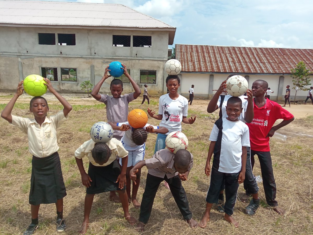 ChukwuebukaFA's tweet photo. @Dorcasfreestyle supervising students of Confidence High school in the Chukwuebuka school #freestylefootball training program #csfftp19
WE OFFER #online & #offline training program
#DISTANCE IS NOT A BARRIER
#chukwuebukafreestyleacademy #dorcasfreestyle #csfftp #SayNoToRapist https://t.co/sboN02CRPE