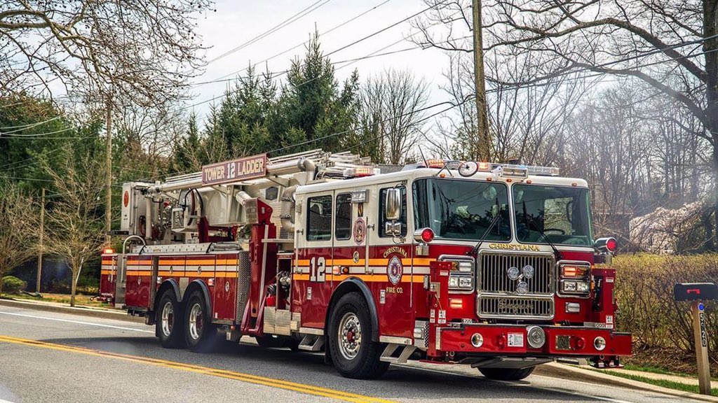 FireFFanatics's tweet image. Credit to emergencynexus : [NCC] Tower 12 | #seagravefireapparatus #aerialscope