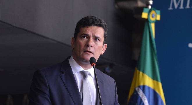 Moro diz que ninguém sério nos EUA questiona poder da Suprema Corte r7.com/Zgkx