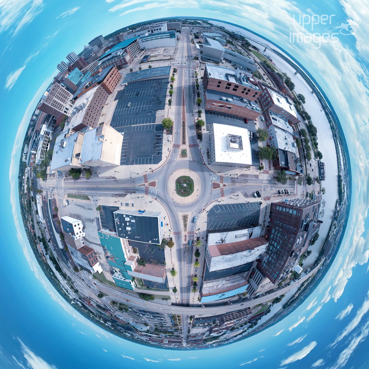 UpperImages's tweet image. Washington and Harrison Roundabout: Little Planet