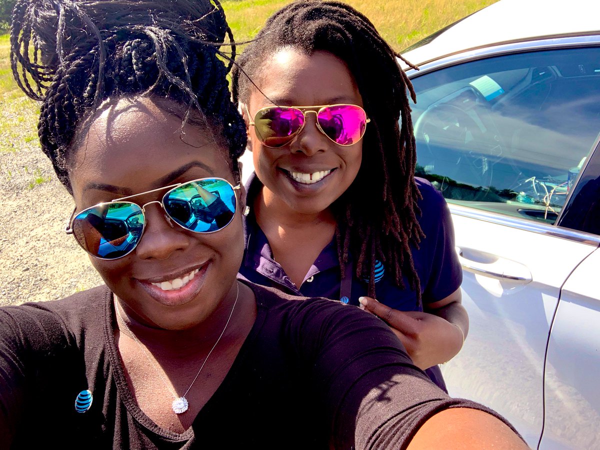 Smiles👄and Shades😎
 kinda day🌞 
#attgals #GLOBEgirls 🌐 #ihx