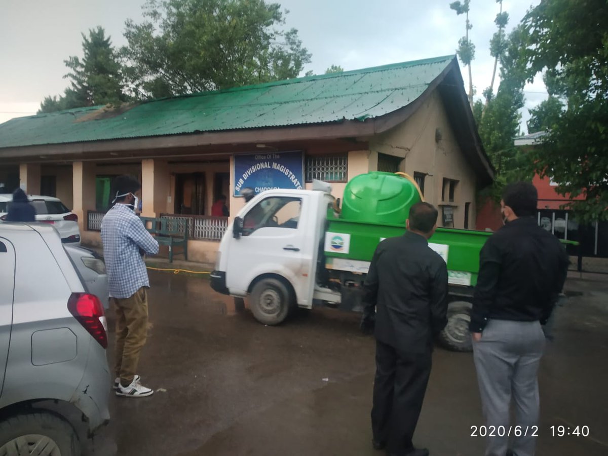 rifatabdullahh's tweet photo. #COVID-19 
Shop sealed at Chadora Budgam.
SDM Chadora sealed the tea stall (shop) after owner of the tea stall tested COVID-19 Positive. https://t.co/IIesglqBxI