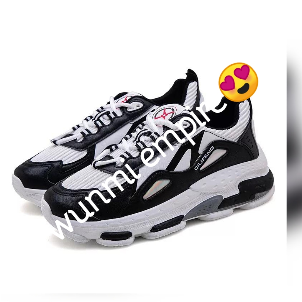 Good evening guys 
Am new here 
Please support your girl with your likes and RT.
Sneakers are all available for 9k.
Feel free to place your order to this WhatsApp number 09012263848.🙏
#wizkid 
#AbujaToAkure 
Please 🙏🙏twitter do your thing.