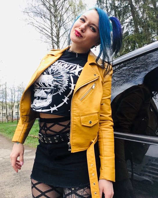 Hey!Have a nice day!!!🙂💖🎉 #whitetop #tattoedgirl #redlips #tattoo #piersing #coloredhair #smile #positivity<a href="/tag/whitetop"class="tags">#whitetop</a><a href="/tag/tattoedgirl"class="tags">#tattoedgirl</a><a href="/tag/selfie"class="tags"><span>#selfie</span></a><a href="/tag/smile"class="tags"><span>#smile</span></a><a href="/tag/tattoo"class="tags"><span>#tattoo</span></a><a href="/tag/positivity"class="tags"><span>#positivity</span></a><a href="/tag/redlips"class="tags"><span>#redlips</span></a><a href="/tag/haveaniceday"class="tags"><span>#haveaniceday</span></a>