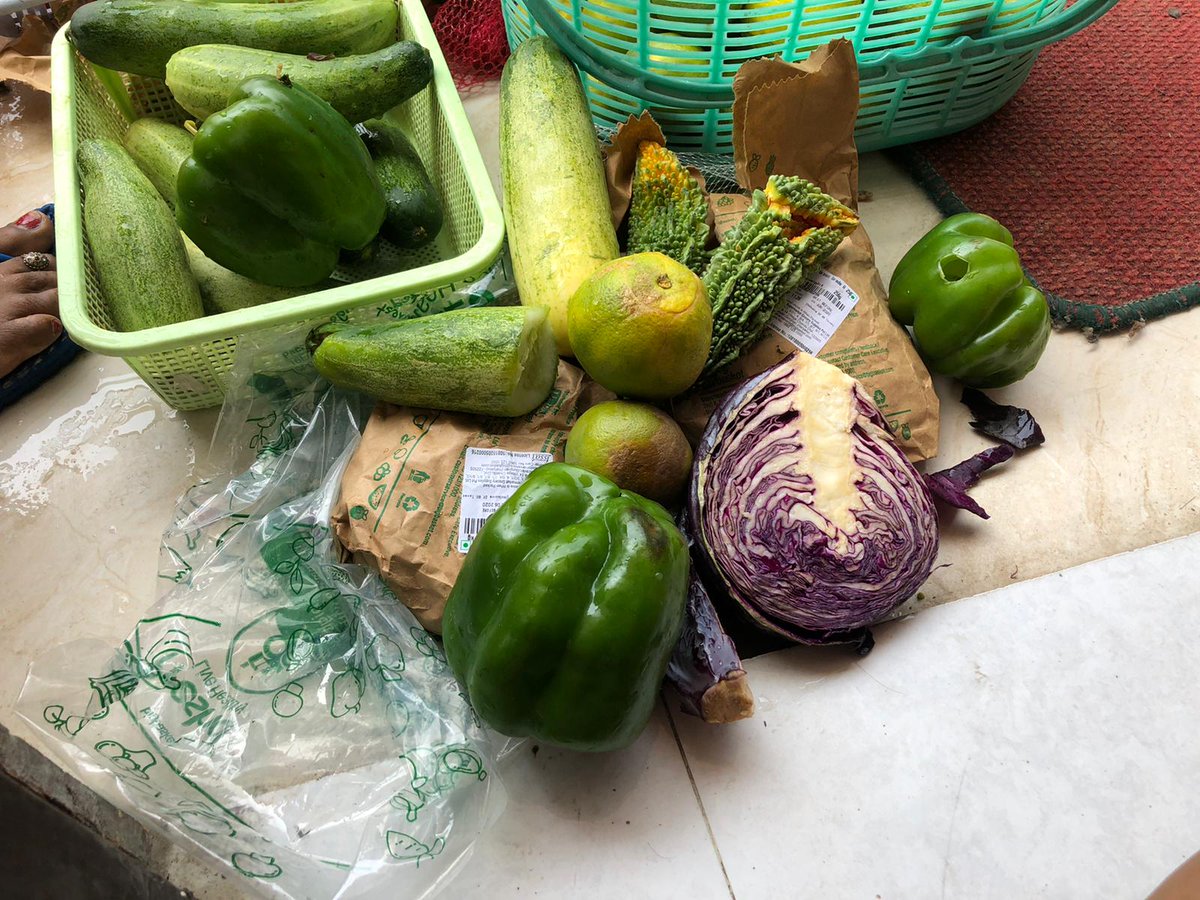 SharmaAshu007's tweet photo. @bigbasket_com 
I started to purchase products from big basket because of the commitment of fresh vegetable and fruits.
Today I received vegetables and fruits out of which some are very poor quality even nobody can touch it.
I just thrown out it from my house.
Very disappointed. https://t.co/COFifLDtbo