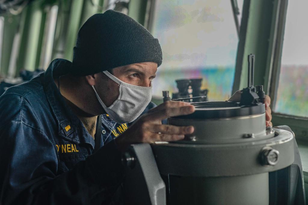 Ensuring a #FreeAndOpenIndoPacific

#USNavy Sailors stand watch and conduct flight operations aboard the Arleigh Burke-class guided-missile destroyer #USSRussell (DDG 59) while deployed ensuring maritime security and stability in the #EastChinaSea.