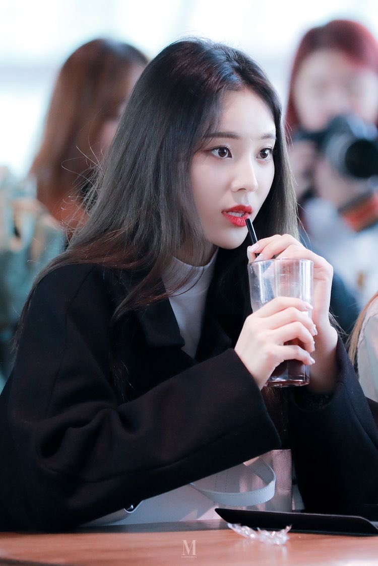 jinsoulpic's tweet photo. https://t.co/tL2mCpJIeg